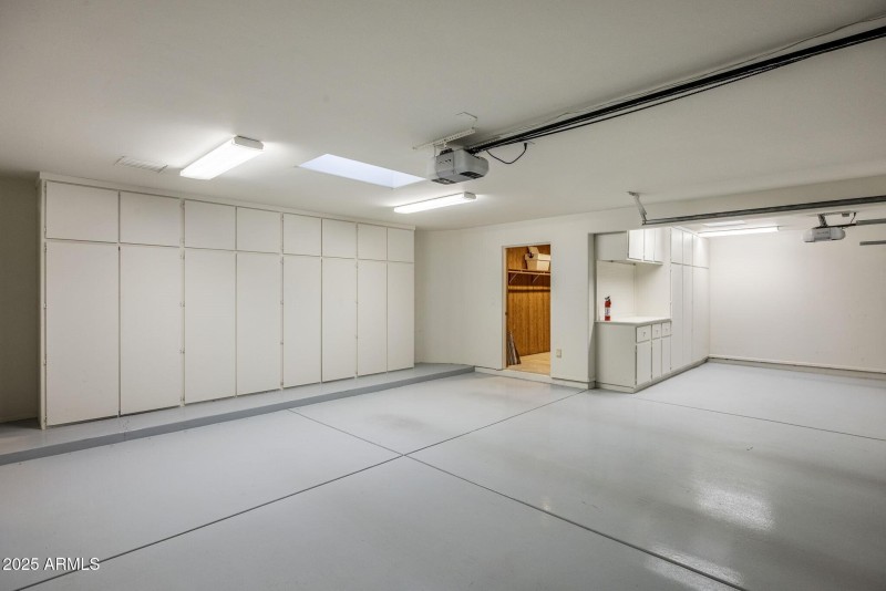 053_Garage Interior 2