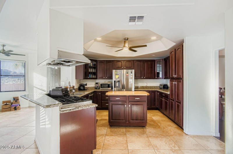 1543 E Mission Ln - Web Quality - 014 -