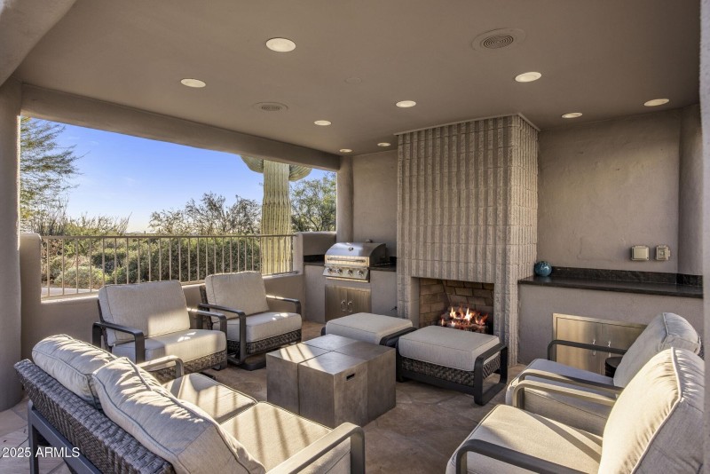 072_Pool Side CabanaKitchen