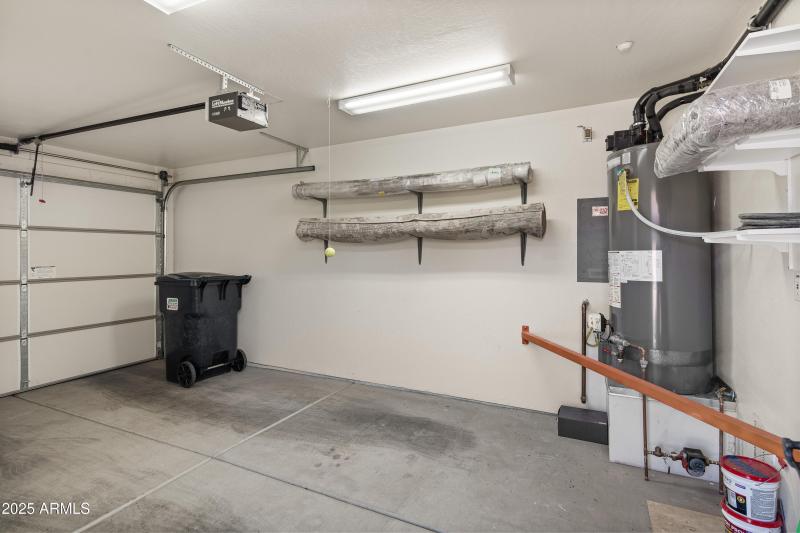 JL_520JordanRd-Unit2-interiors-CommonAre