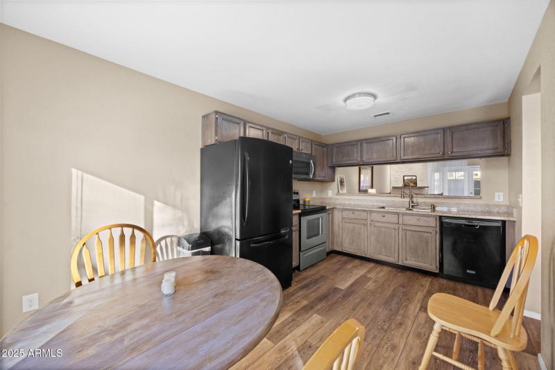 12-web-or-mls-4114-e-union-hills-dr-1213