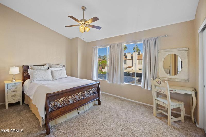 21-web-or-mls-4114-e-union-hills-dr-1213