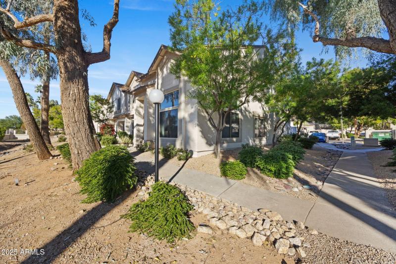 29-web-or-mls-4114-e-union-hills-dr-1213