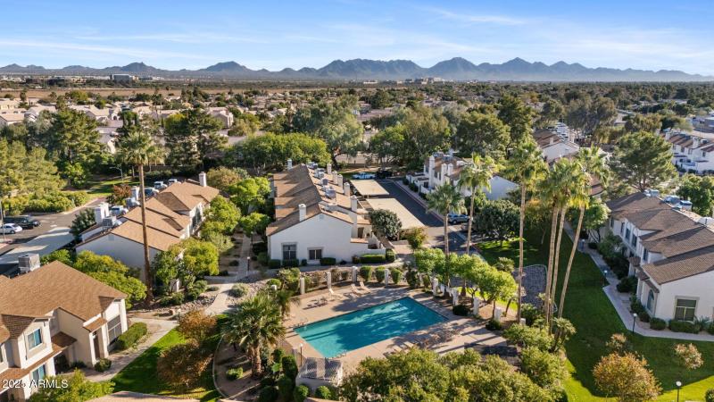 31-web-or-mls-4114-e-union-hills-dr-1213