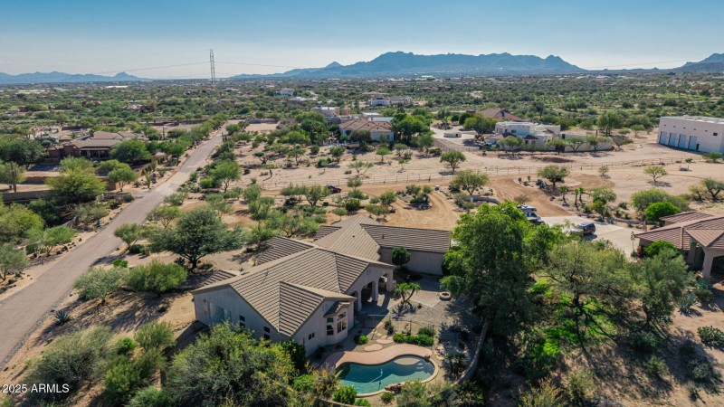 60 - Gloria 14136 Drone