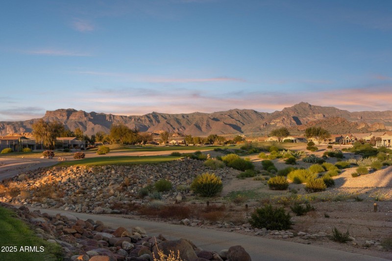 57-web-or-mls-6740-s-fairway-dr