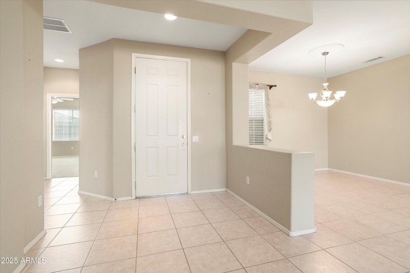 05-19722 N Regents Park Dr