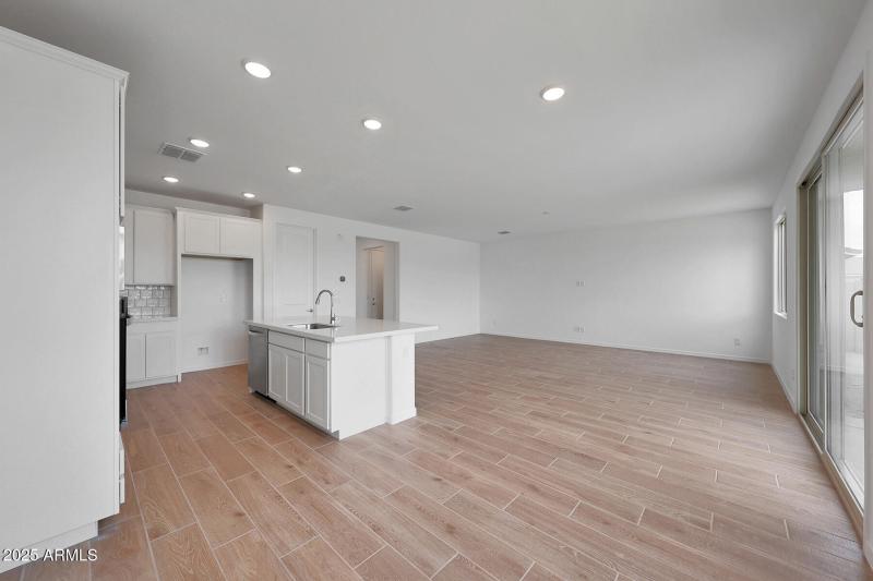 PHX_Landmarke_Lot 1044_Lagoon_790_Dining