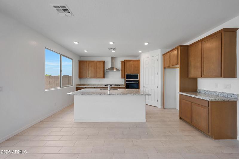 PHX_Landmarke_Lot 1042_Pacific_820_Kitch