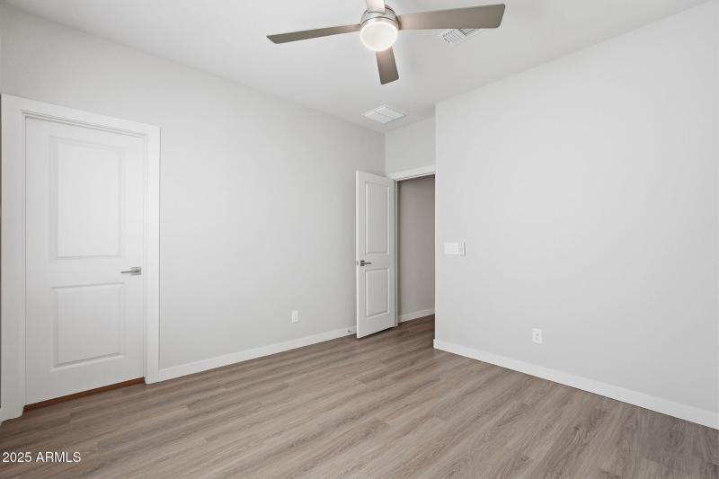 6568 N 15TH DR, Phoenix, AZ 85015