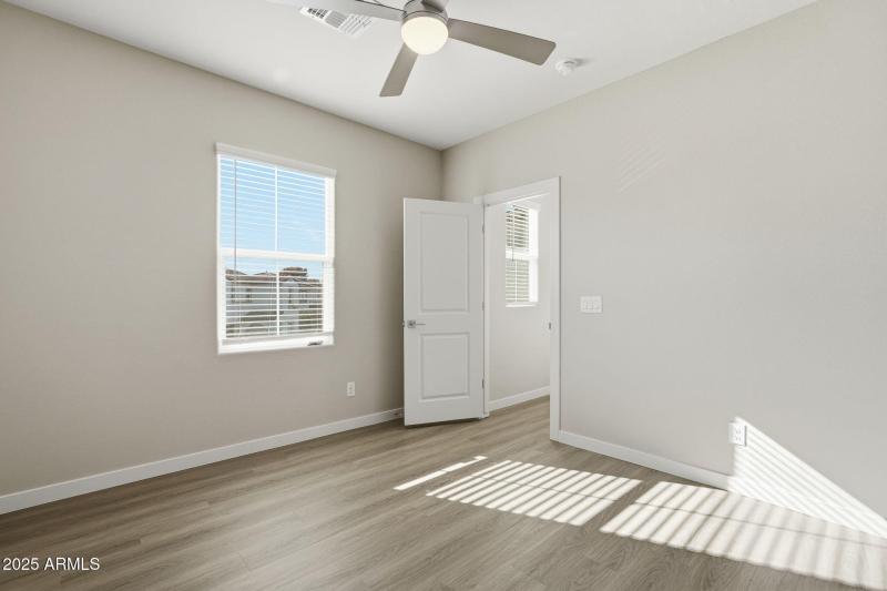 6568 N 15TH DR, Phoenix, AZ 85015