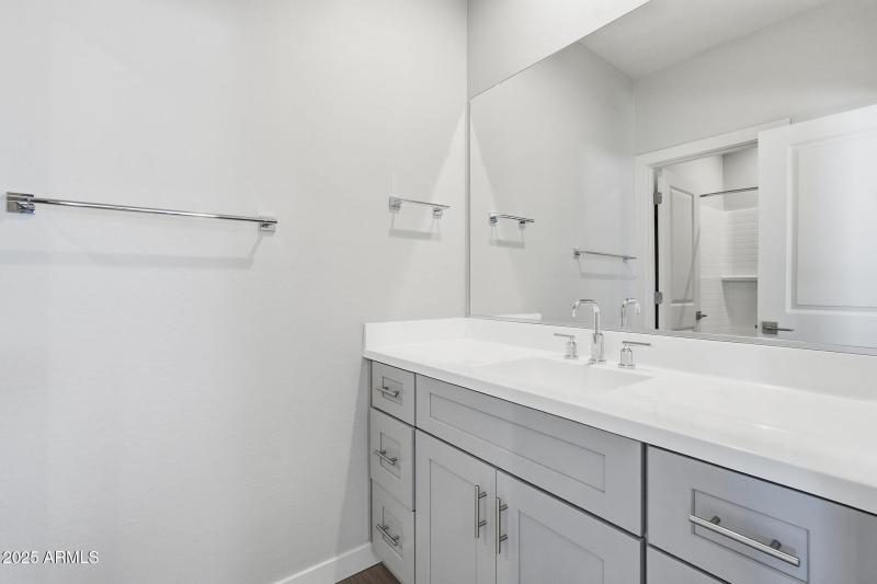 6568 N 15TH DR, Phoenix, AZ 85015