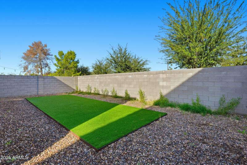 6568 N 15TH DR, Phoenix, AZ 85015