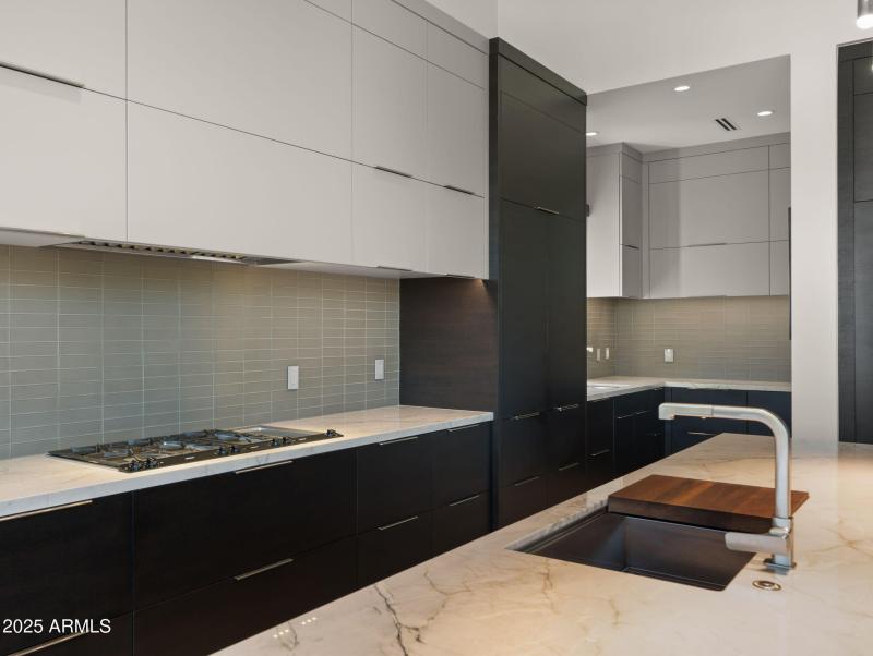 29-web-or-mls-Kitchen7