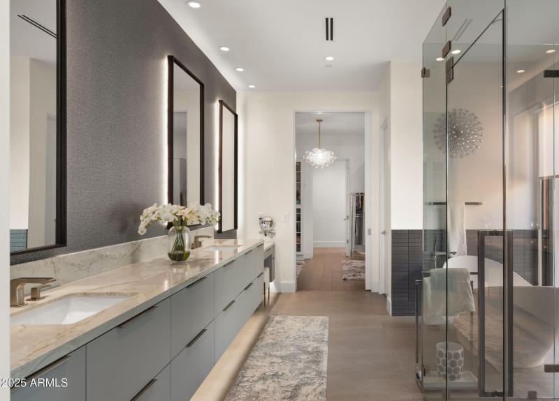 47-web-or-mls-Primary Bedroom3