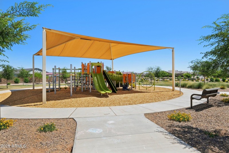 10-web-or-mls-133998 --1705-910