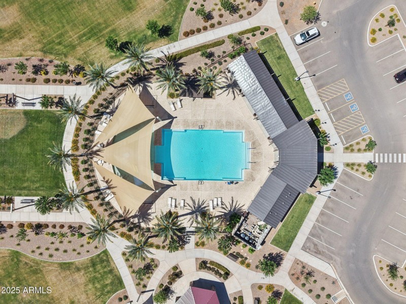 26-web-or-mls-133998 --1705-926