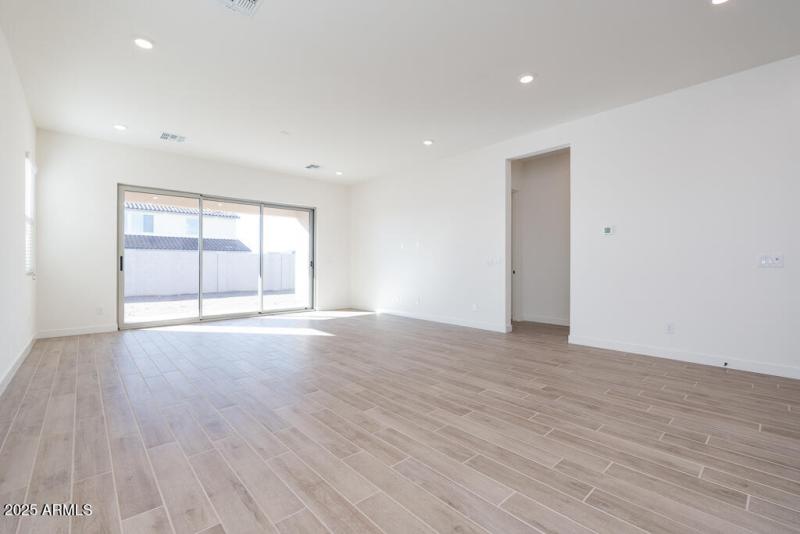 Tri Pointe Terraza 109 - Dining and Grea