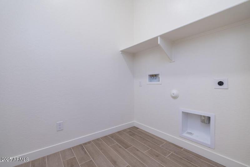 Tri Pointe Terraza 109 - Laundry-1MLS