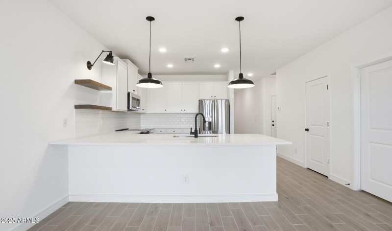 MR Lot #5 Kitchen (2) (Large)