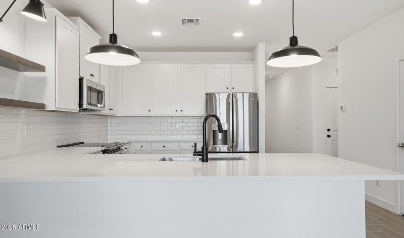 MR Lot #5 Kitchen (3) (Large)