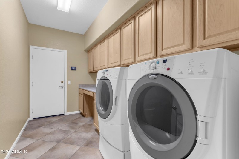 Oversized laundry room