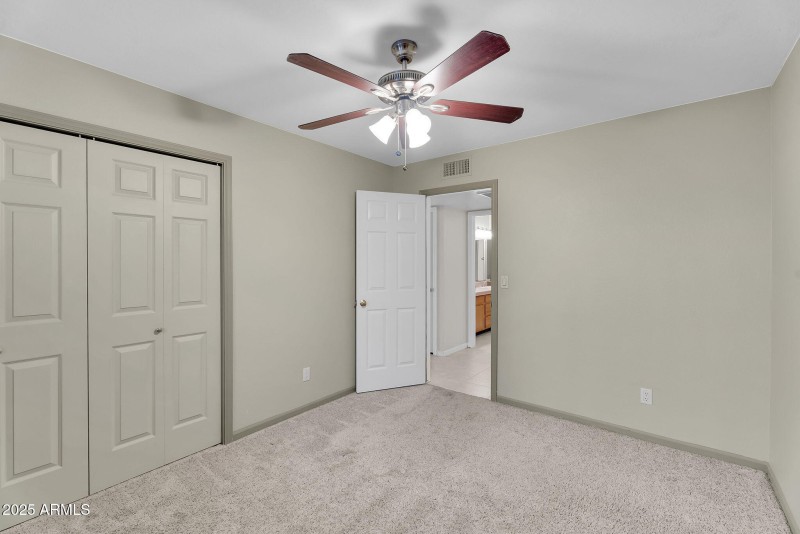 Private Guest Bedroom!