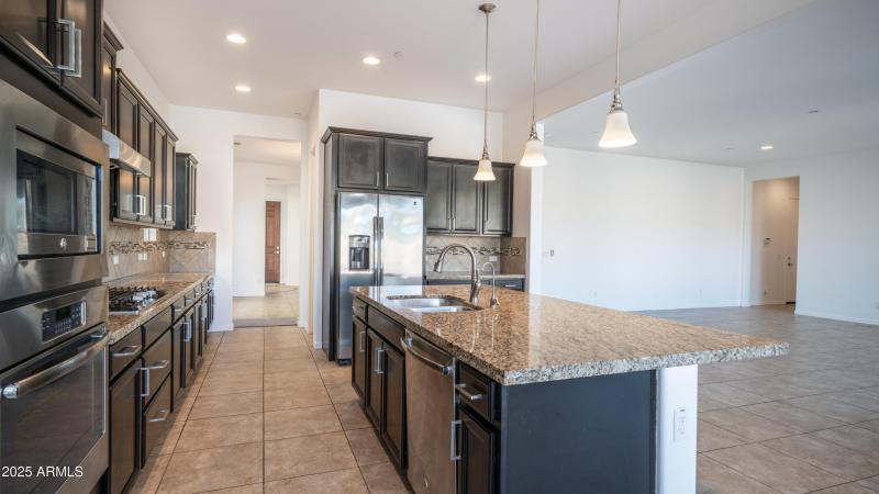 13778 W Jesse Red Dr-15