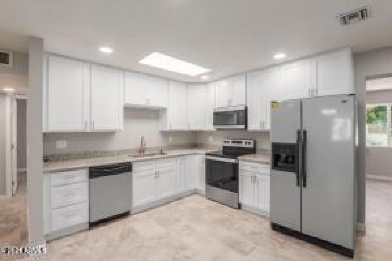 11017 W Alabama Ave-6