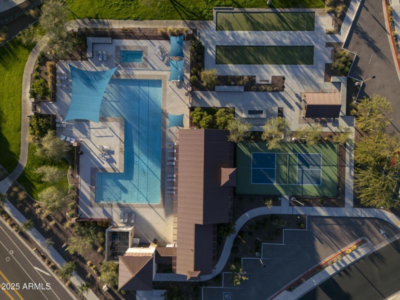 Community Center Pool/Pickleball