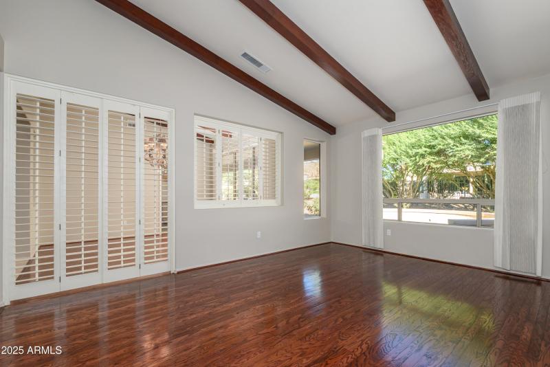 Living Room Vaulted Ceilings