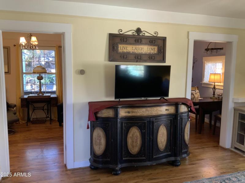 B29E5D15-51EB-4F20-BD39-FED4F0CFF2BA