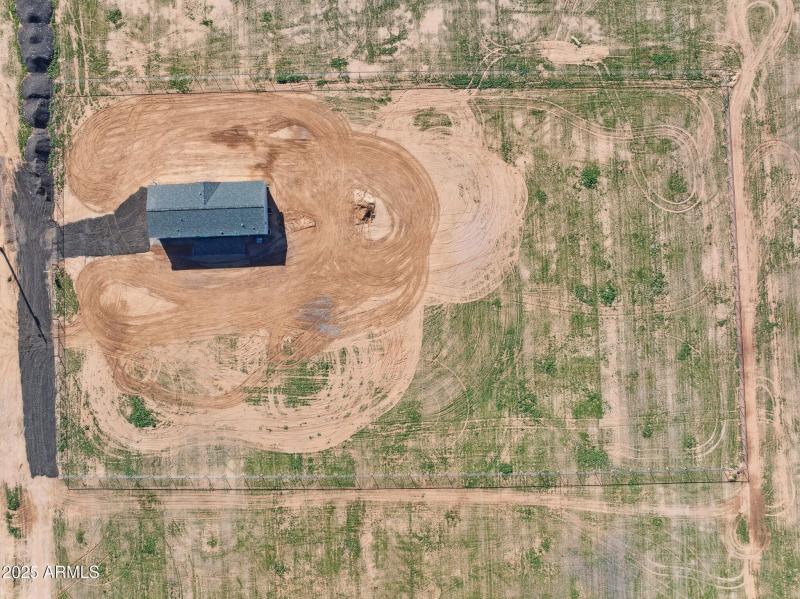 43-web-or-mls-18110-n-amelia-dr