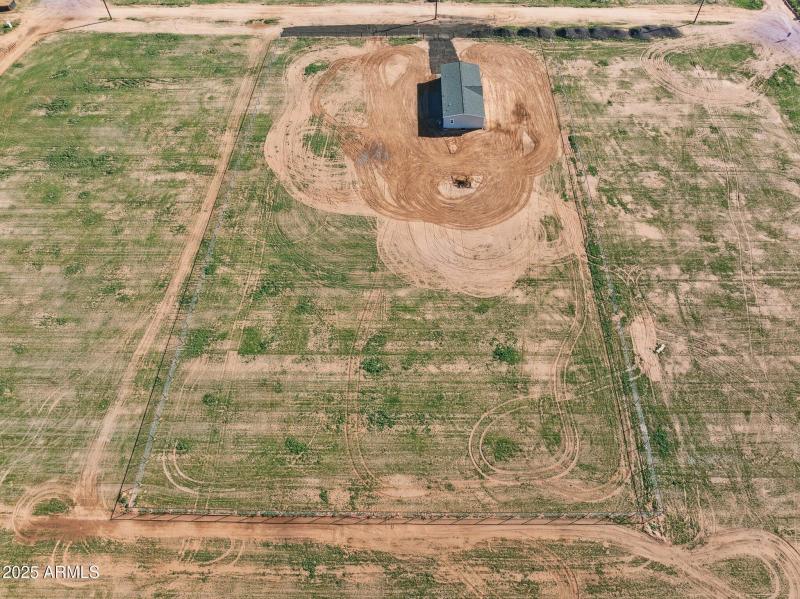 44-web-or-mls-18110-n-amelia-dr