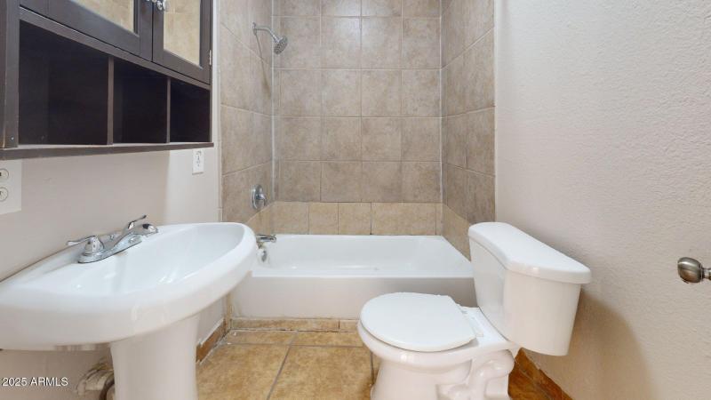 2224-N-24th-Pl-Bathroom