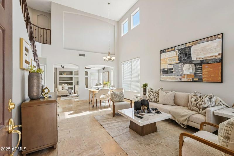 11-web-or-mls-N 63rd Dr-S0412-011