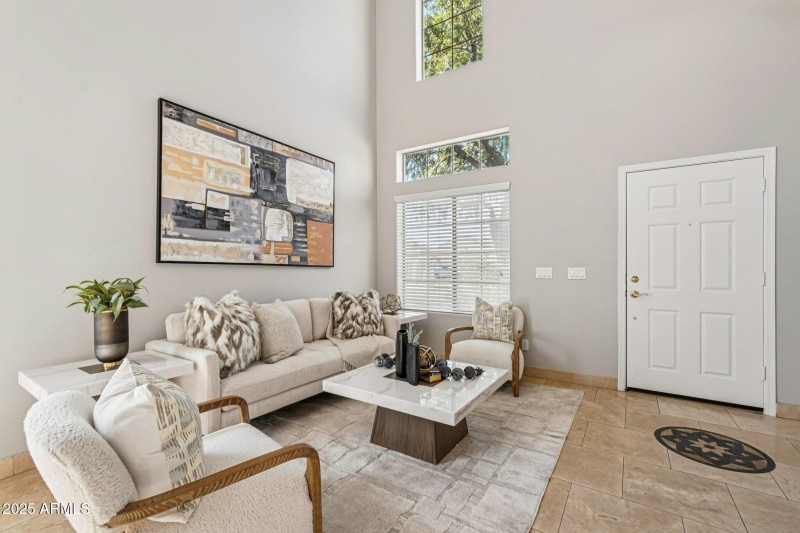 12-web-or-mls-N 63rd Dr-S0412-012