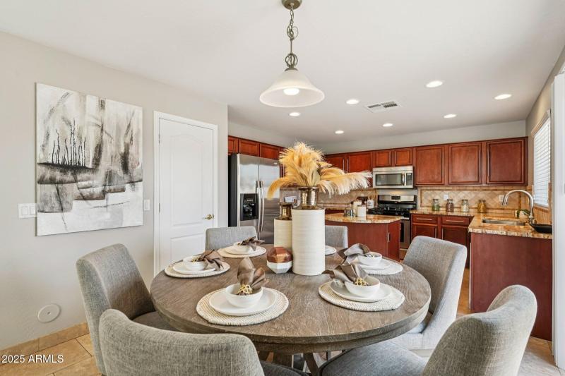 16-web-or-mls-N 63rd Dr-S0412-016