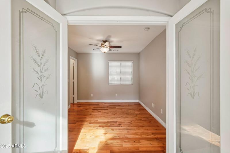 21-web-or-mls-N 63rd Dr-S0412-021