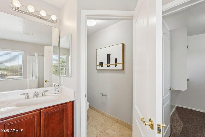 38-web-or-mls-N 63rd Dr-S0412-038