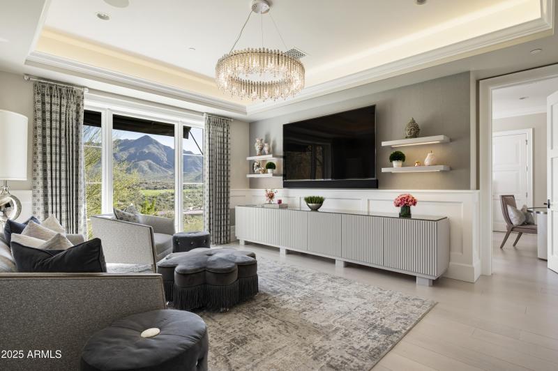 TV Room w/ Mountain Views