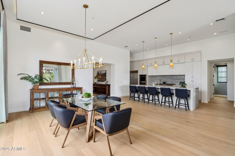 16-web-or-mls-N Cave Creek Rd 1037-S0412