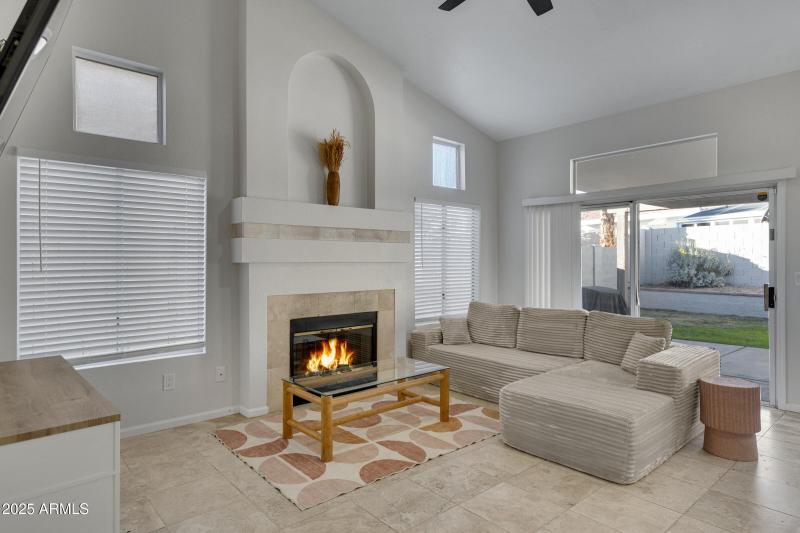 3834 E Windsong Dr-10