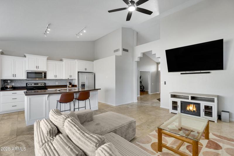 3834 E Windsong Dr-13