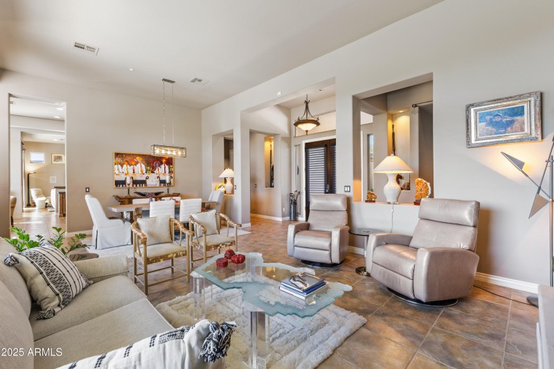 Living Room/ Formal Dining