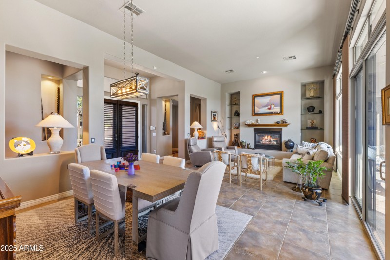 Living Room/ Formal Dining