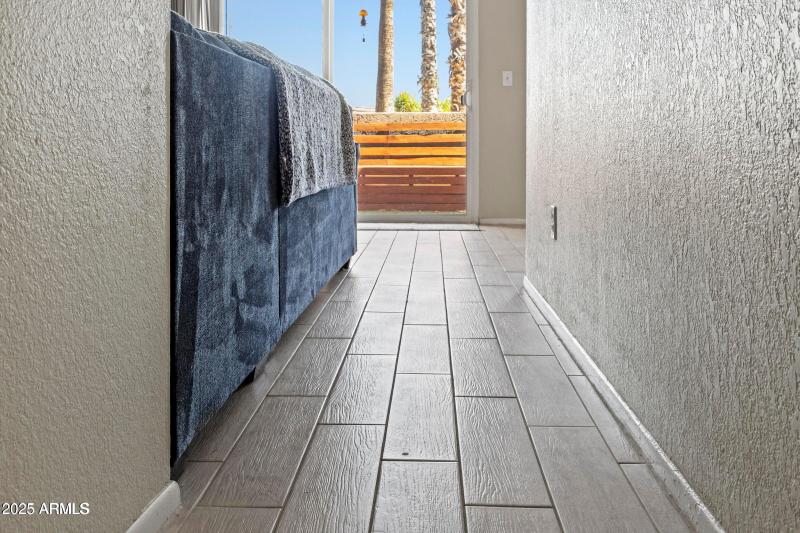 20250819004824406114000000-o