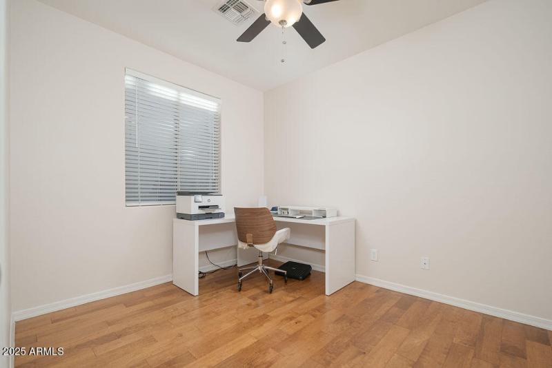 13_Primary-Office_01