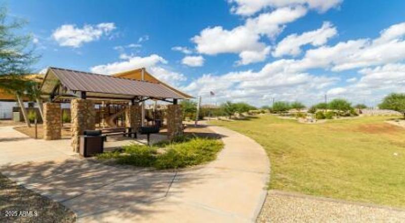 Los Cielos at Rancho Mercado - Community