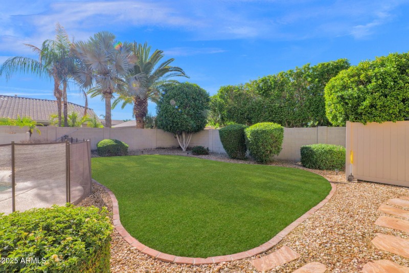 43-web-or-mls-P1383099